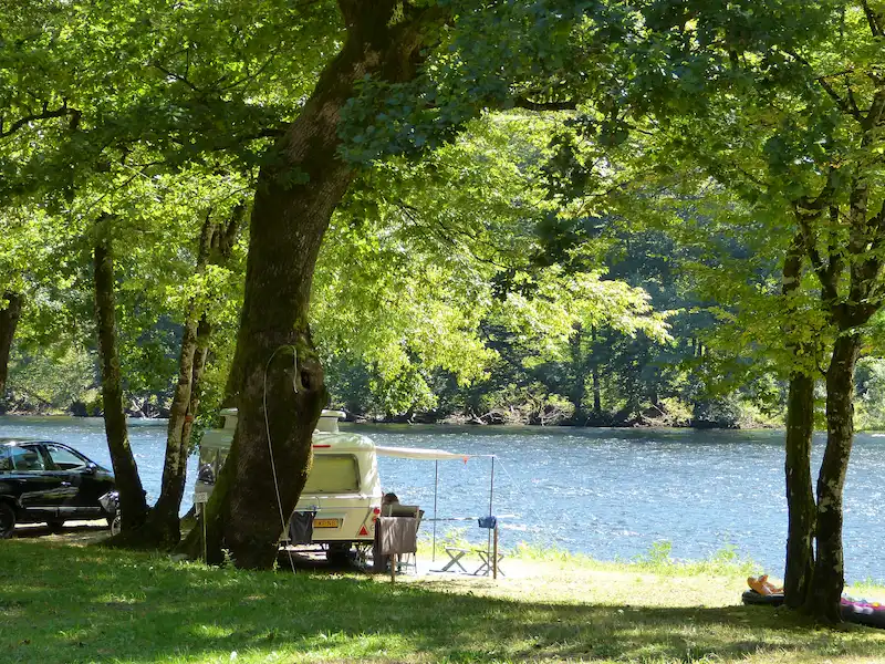 Emplacement en bord de rivière Dordogne